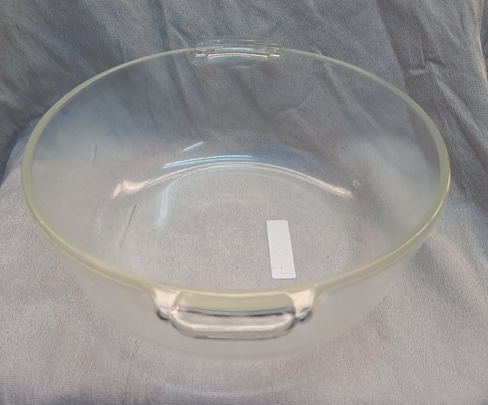 Pyrex 683-B-023-623-B Baking Casserole Clear Glass Scalloped Handles vintage